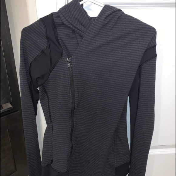Lululemon wrap sweater - Picture 1 of 4